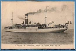 33 - PAUILLAC -- Le Paquebot  " Afrique " Des ..... - Pauillac