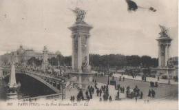 Paris  Le Pont Alexandre 3 ) - Arrondissement: 08