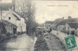 ILE DE FRANCE - 77 - SEINE ET MARNE - DONTILLY - La Rue Du Moulin - Animation - Donnemarie Dontilly