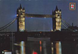 Cp , ANGLETERRE , LONDON , Tower Bridge And River Thames By Night - River Thames