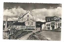 Saint-Michel-en-Grève (22) :  Les Hôtels "Bellevue" Et "de La Plage" En 1950. - Saint-Michel-en-Grève