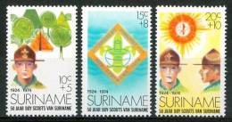 1974 Suriname Scout Scoutisme Scouting Set MNH** -Sc19 - Unused Stamps