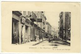 Carte Postale Ancienne Bessèges - Rue République - Bessèges