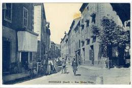 Carte Postale Ancienne Bessèges - Rue Victor Hugo - Bessèges