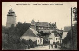 Cpa  Du  35  Chateaugiron  Arrivée Route De Servon Et L' Antique Chateau Féodal  Cachet Allemand Au Dos  BHU3 - Châteaugiron