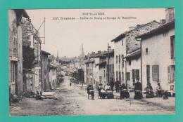 CRAPONNE --> Entrée Du Bourg Et Groupe De Dentelières - Craponne Sur Arzon