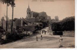 LORMES La Montée De L'église   (scan Recto Et Verso) - Lormes