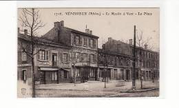 Carte 1910 VENISSIEUX / LE MOULIN A VENT / LA PLACE - Vénissieux