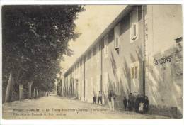 Carte Postale Ancienne Aniane - Les Ecoles. Anciennes Casernes D'Infanterie - Aniane