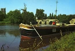 MANTES LA JOLIE...PENICHE....CPM - Hausboote