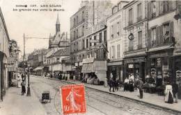 LES LILAS LA GRANDE RUE VERS LA MAIRIE COMMERCES PHARMARCIE - Les Lilas