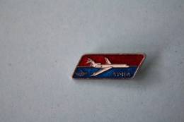 Médaille Badge Companie Aérienne Russe De Russie Avion Civil Tupolev  TY-154 - Professionals / Firms