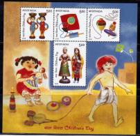 India Miniature MNH 2010, Children´s Day, Toy, Puppet, Pin Wheel, Doll, Kite, Games, Etc., - Unused Stamps