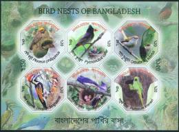 Bangladesh : Nest Of 6 Familiar Birds Of Bangladesh MS IMPERF MNH 2012 - Papegaaien, Parkieten