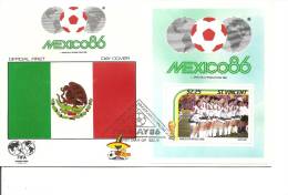 Coupe Du Monde Au Mexique-1986 ( FDC De Saint-Vincent Avec BF à Voir) - 1986 – Messico