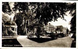 AK Bad Pyrmont, Erdbeertempel Und Kurhaus, Gel - Bad Pyrmont