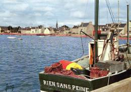 L'ILE TUDY - UN COIN DU PORT - BELLE CARTE PHOTO EN COULEUR- A QUAI LE "RIEN SANS PEINE" - TOP !!! - Ile Tudy