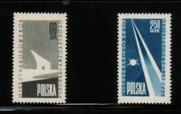 POLAND 1958 GEOPHYSICS YEAR SET OF 2 NHM Polar Bear Space Satellite - Bears