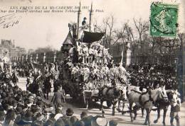 Paris 75  Fêtes De La Mi-Carême 1911   Le Char Des Reines Tchèques - Lotti, Serie, Collezioni