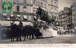 Paris 75  Fêtes De La Mi-Carême 1911   Le Char Du Lacher Tout   Dirigeable   Porte Bonheur - Sets And Collections