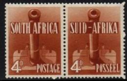 South Africa - 1941-46 War Effort 4d Pair (*) # SG 92 , Mi 147/148 - Ongebruikt