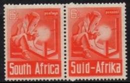 South Africa - 1941-46 War Effort 6d Pair (*) # SG 93 , Mi 149/150 - Unused Stamps