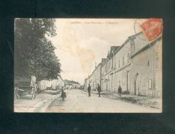 Darney  (88) - Rue Stanislas - Hospice ( Animée Ed. Gérard) - Darney