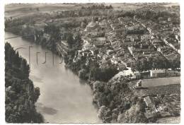 Lisle-sur-Tarn (81) : Vue Aérienne Générale Au Niveau Des Fbords Du Tarn En 1955. - Lisle Sur Tarn