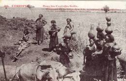 CPA (ETHIOPIE)     Dans Les Contrees  Galla Femmes De La Tribu Des Ala Revenant De La Fontaine - Ethiopia