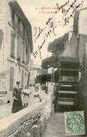 84 - L'ISLE SUR SORGUE - VAUCLUSE - La Rue Des Roues - Très Bon état - 1917 - 2 Scans - L'Isle Sur Sorgue