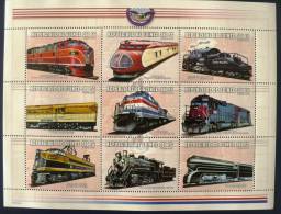 GUINEE Republique: TRAINS. Feuillet 9 Valeurs Histoire Des  Locomotives. Emis En 2000. (**) Feuillet 2 - Trains