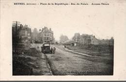 08....ARDENNES....RETHEL....PLACE DE LA REPUBLIQUE.......ECRITE .. .. . . ‹(•¿• )› - Rethel