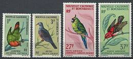 NOUVELLE CALEDONIE 1966/68 - Oiseau - Neuf, Trace De Charniere (Yvert 330/31 - A 88/89) - Unused Stamps