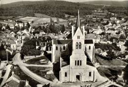 CPSM   LORMES      Un Coin Du Village  Avec L'église Saint Alban Et Son Quartier - Lormes