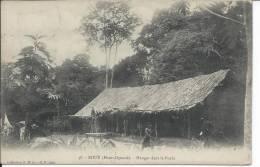 BOUE: Haut Ogooué, Hangar Dans La Forêt - Gabun