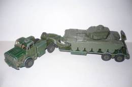 DINKY  SUPERTOYS /  BEL  ENSEMBLE TRANSPORTER ET TANK CENTURION - Dinky