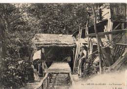 Salies  De Béarn      64      Le Tourneur              (voir Scan) - Salies De Bearn