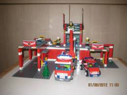 Lego 7945 Caserne Sapeurs-Pompiers 100 % Complet Avec Plan - Lego System