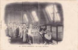 Ecole Centrale - Le Labo De Chimie - Non Circulé - Ingénieurs - Enseignement, Ecoles Et Universités