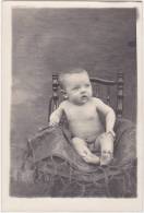 Carte Photo - "Chénérailles" - Jeune Enfant Sur Une Chaise - Chenerailles