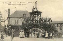 CPA(18)  HENRICHEMONT Fetes Des 15 Et 16 Aout1908  Kiosque Decoratif Place Du Maronnier - Henrichemont