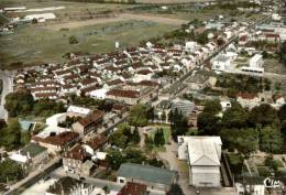 CPSM    JARNY   Rue Gambatta Et Piscine   Avec Leur  Son Quartier - Jarny