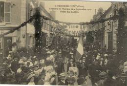 CPA(18)  HENRICHEMONT  Concours De Musique  Du 4 Septembre 1910 Defilé Des Societes - Henrichemont