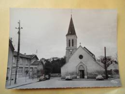 Villecresnes (94) L'église- L'école - 404- Dauphine- Panhard - Villecresnes