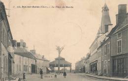 ( CPA 18 )  DUN-SUR-AURON  /  La Place Du Marché  - - Dun-sur-Auron