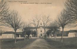 ( CPA 18 )  DUN-SUR-AURON  /  École Des Garçons  - - Dun-sur-Auron