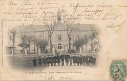 ( CPA 18 )  DUN-SUR-AURON  /  École Communale  ( Ancien Hospice )   Carte 1900  - - Dun-sur-Auron