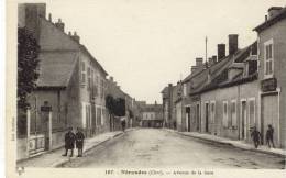CPA (18)  NERONDES  Avenue De La Gare - Nérondes
