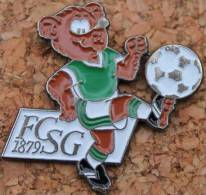 MASCOTTE DU FC SAINT GALL 1879  - FOOTBALL CLUB SAINT GALL  SUISSE - BALLON     - (ROUGE) - Football