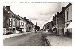 VIENNE  /  DANGE-SAINT-ROMAIN  /  LA  ROUTE  NATIONALE  ( Publicités  PICON  +  CINZANO ) - Dange Saint Romain